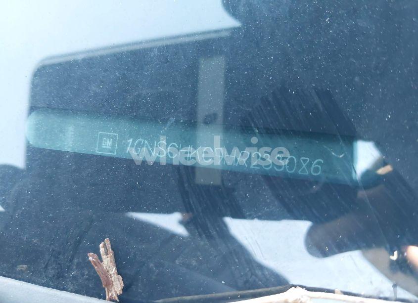 Photo 9 of 2017 Chevrolet Suburban LT (VIN 1GNSCHKC9HR233086)