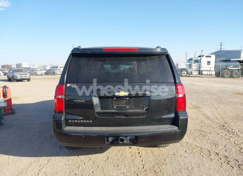 Photo 16 of 2017 Chevrolet Suburban LT (VIN 1GNSCHKC9HR315318)