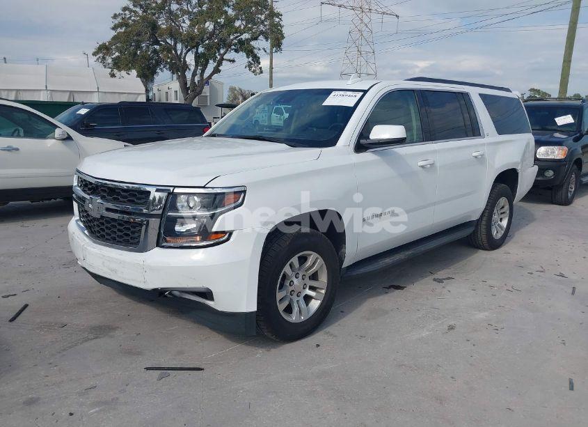 Photo 2 of 2018 Chevrolet Suburban LT (VIN 1GNSCHKC9JR337230)