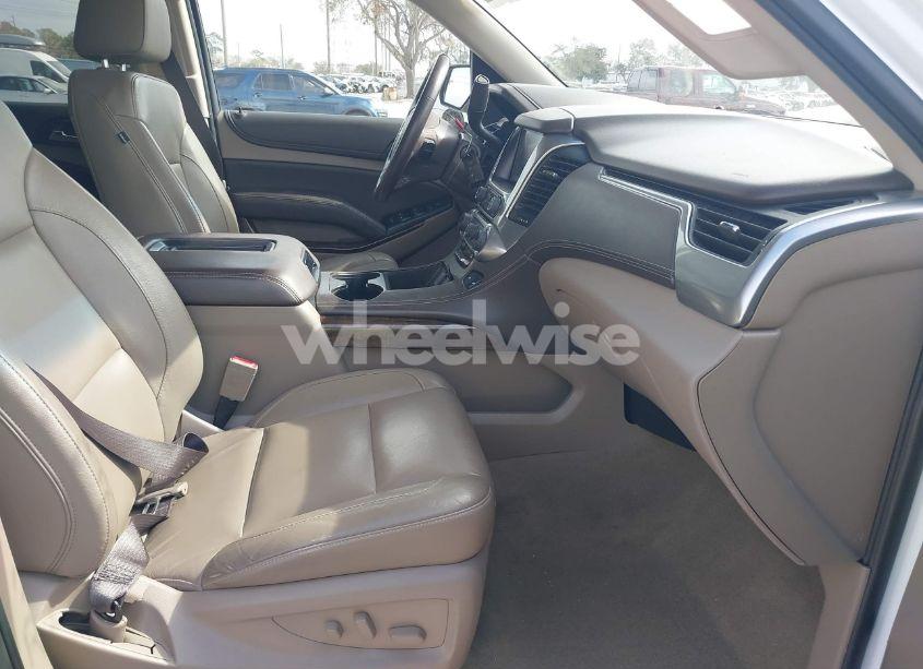 Photo 5 of 2018 Chevrolet Suburban LT (VIN 1GNSCHKC9JR337230)