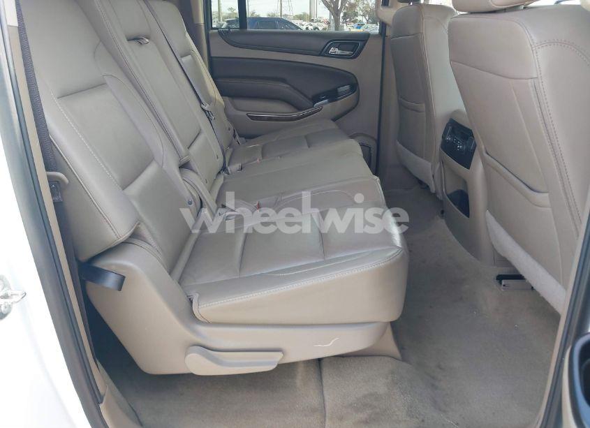 Photo 8 of 2018 Chevrolet Suburban LT (VIN 1GNSCHKC9JR337230)