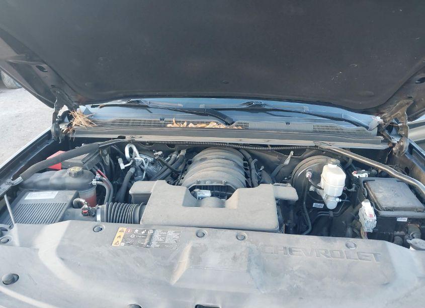 Photo 10 of 2019 Chevrolet Suburban LT (VIN 1GNSCHKC9KR390396)