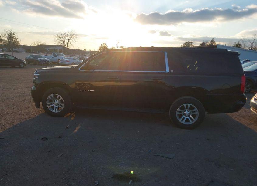 Photo 14 of 2019 Chevrolet Suburban LT (VIN 1GNSCHKC9KR390396)