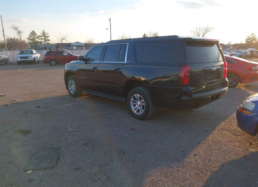 Photo 3 of 2019 Chevrolet Suburban LT (VIN 1GNSCHKC9KR390396)