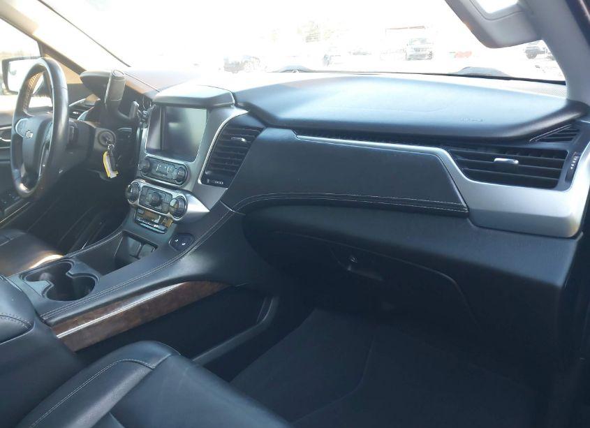 Photo 5 of 2019 Chevrolet Suburban LT (VIN 1GNSCHKC9KR390396)