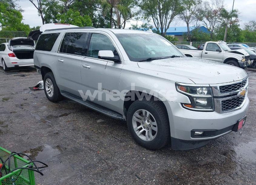 2016 Chevrolet Suburban LT (VIN 1GNSCHKCXGR111027) main photo