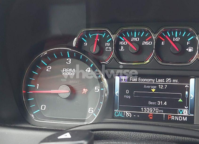 Photo 16 of 2016 Chevrolet Suburban LT (VIN 1GNSCHKCXGR111027)