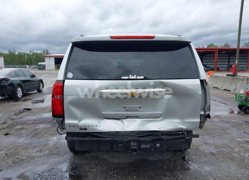 Photo 6 of 2016 Chevrolet Suburban LT (VIN 1GNSCHKCXGR111027)