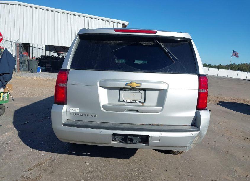 Photo 16 of 2017 Chevrolet Suburban LT (VIN 1GNSCHKCXHR190619)