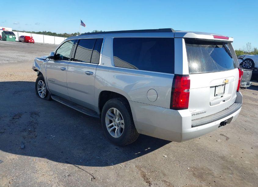 Photo 3 of 2017 Chevrolet Suburban LT (VIN 1GNSCHKCXHR190619)