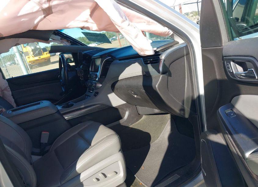 Photo 5 of 2017 Chevrolet Suburban LT (VIN 1GNSCHKCXHR190619)