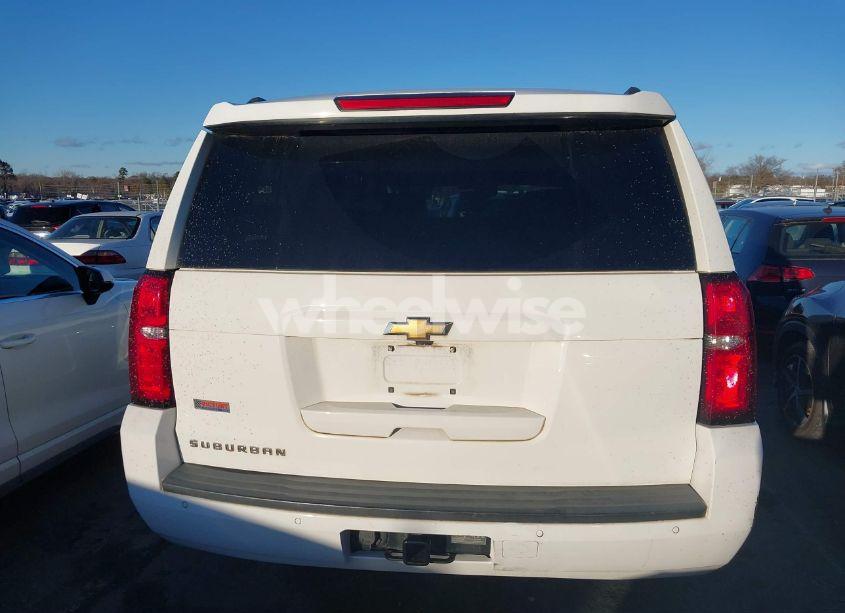 Photo 15 of 2018 Chevrolet Suburban LT (VIN 1GNSCHKCXJR109429)
