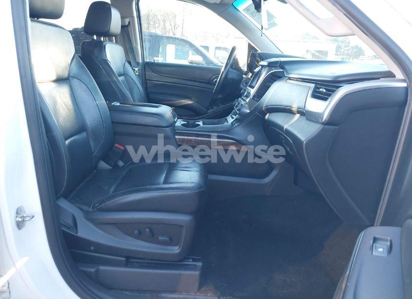 Photo 5 of 2018 Chevrolet Suburban LT (VIN 1GNSCHKCXJR109429)