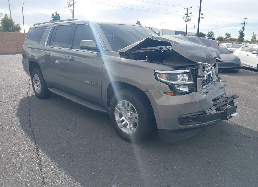 2018 Chevrolet Suburban LT (VIN 1GNSCHKCXJR252610) main photo