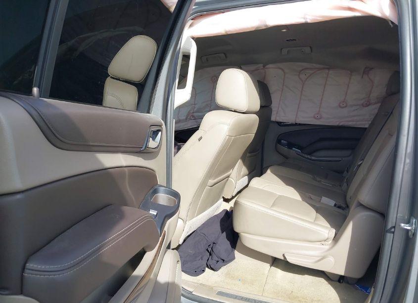 Photo 8 of 2018 Chevrolet Suburban LT (VIN 1GNSCHKCXJR252610)