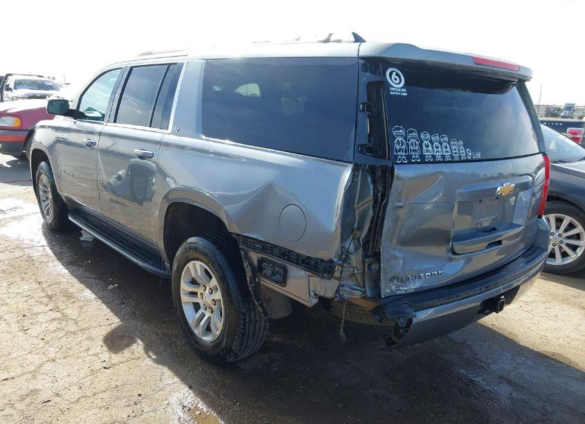 Photo 3 of 2019 Chevrolet Suburban LT (VIN 1GNSCHKCXKR124367)