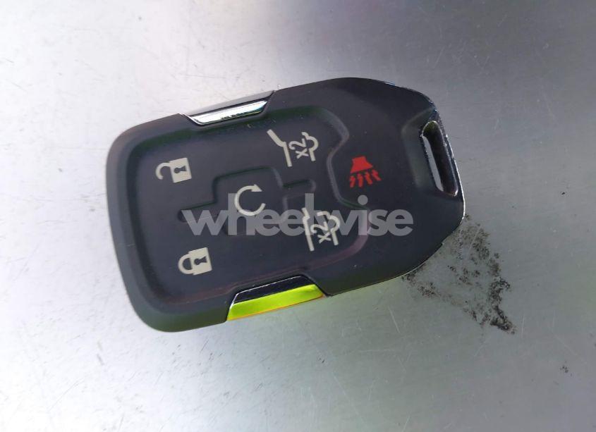 Photo 11 of 2019 Chevrolet Suburban LT (VIN 1GNSCHKCXKR188439)