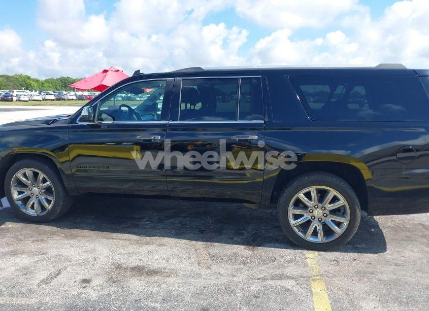 Photo 14 of 2019 Chevrolet Suburban LT (VIN 1GNSCHKCXKR188439)