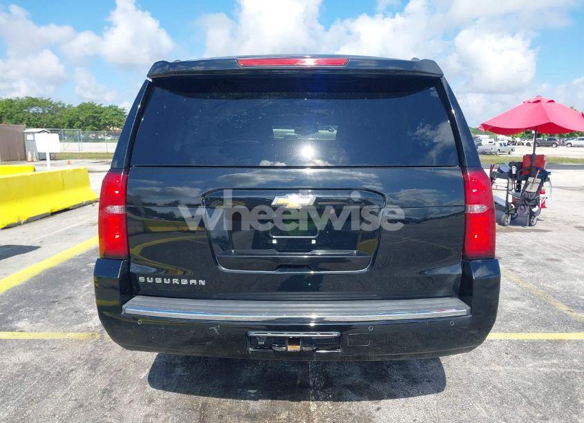 Photo 16 of 2019 Chevrolet Suburban LT (VIN 1GNSCHKCXKR188439)