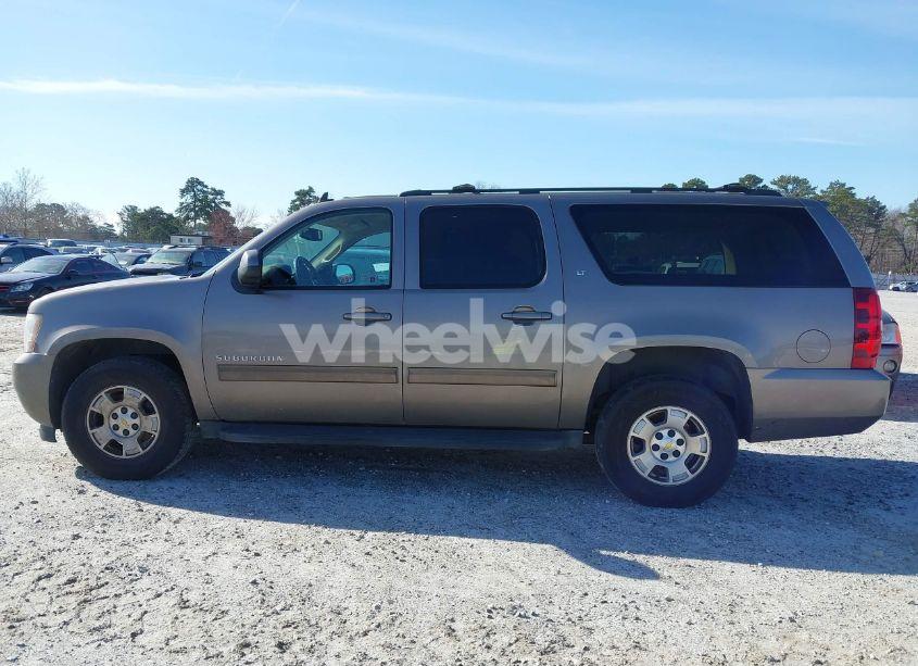 Photo 13 of 2011 Chevrolet Suburban 1500 LT1 (VIN 1GNSCJE00BR122636)