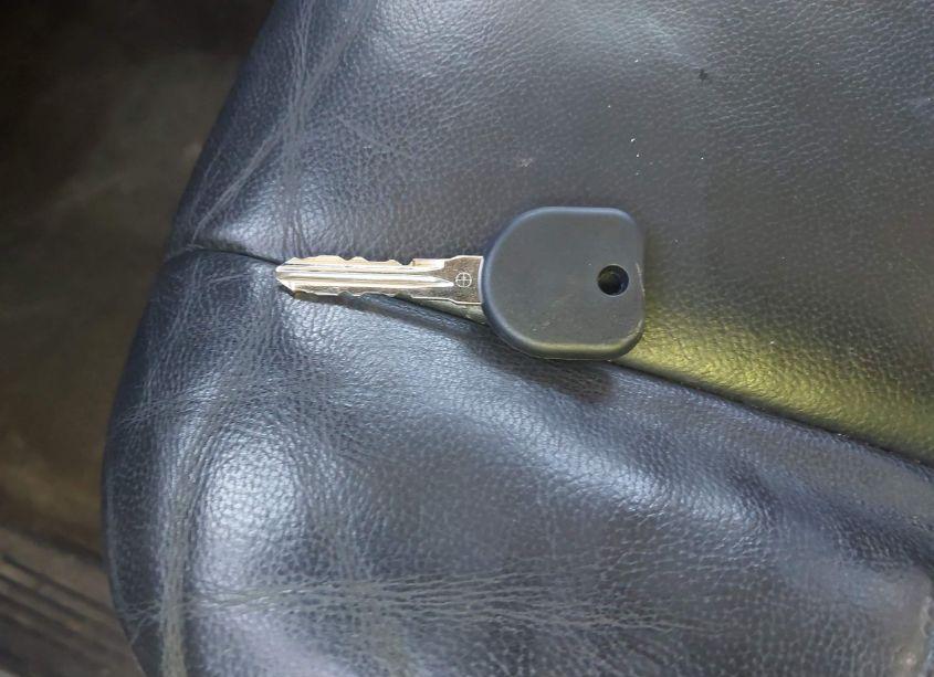 Photo 11 of 2011 Chevrolet Suburban 1500 LT1 (VIN 1GNSCJE00BR215902)