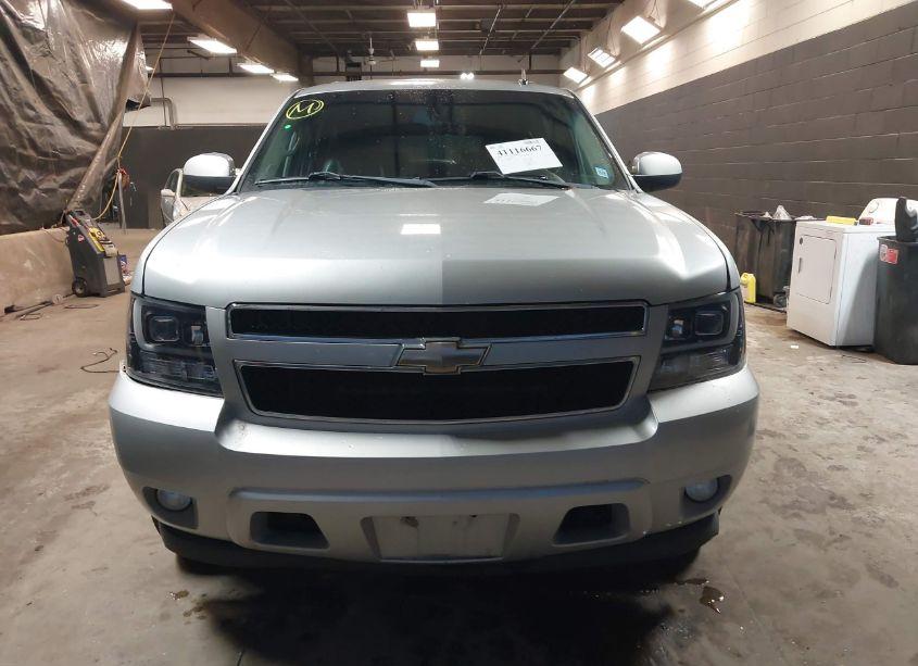 Photo 12 of 2011 Chevrolet Suburban 1500 LT1 (VIN 1GNSCJE00BR215902)