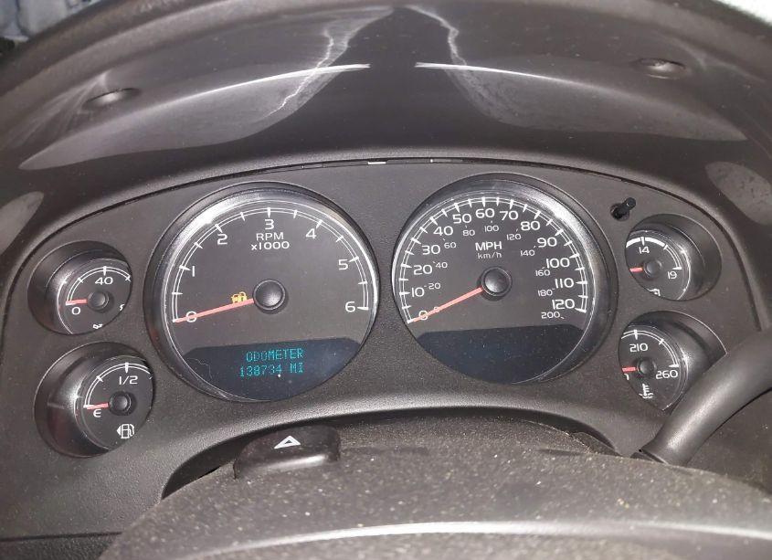 Photo 7 of 2011 Chevrolet Suburban 1500 LT1 (VIN 1GNSCJE00BR215902)