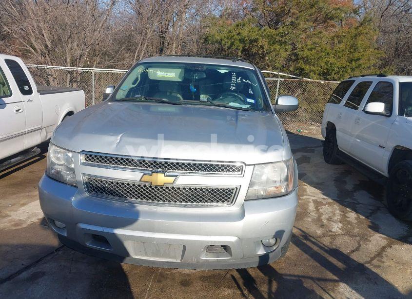 Photo 13 of 2013 Chevrolet Suburban 1500 LT (VIN 1GNSCJE00DR266075)