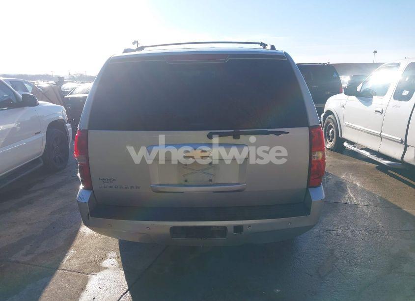 Photo 17 of 2013 Chevrolet Suburban 1500 LT (VIN 1GNSCJE00DR266075)