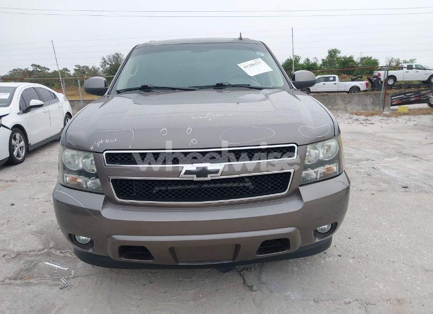 Photo 12 of 2014 Chevrolet Suburban 1500 LT (VIN 1GNSCJE00ER223552)