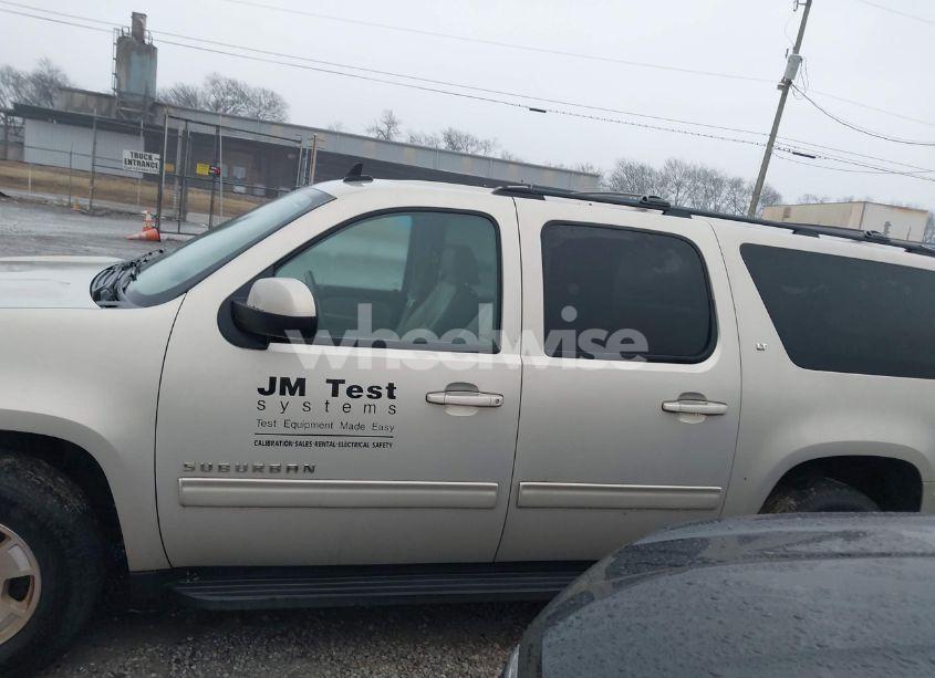 Photo 14 of 2011 Chevrolet Suburban 1500 LT1 (VIN 1GNSCJE01BR177418)