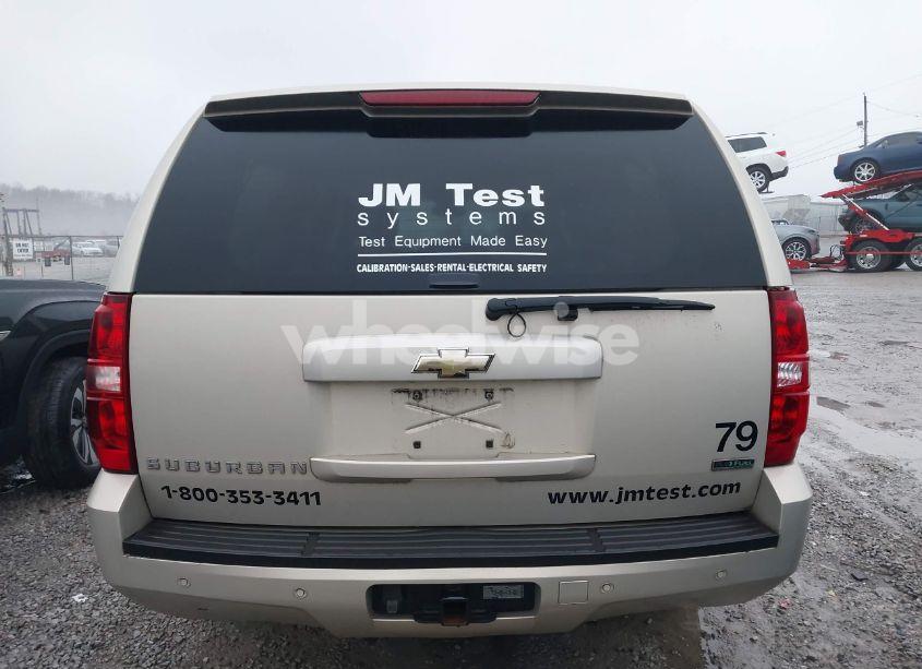 Photo 16 of 2011 Chevrolet Suburban 1500 LT1 (VIN 1GNSCJE01BR177418)