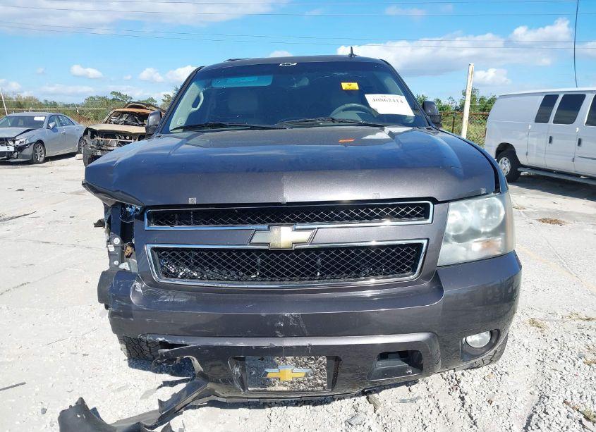 Photo 12 of 2011 Chevrolet Suburban 1500 LT1 (VIN 1GNSCJE01BR253137)