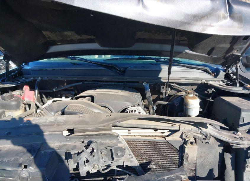 Photo 10 of 2011 Chevrolet Suburban 1500 LT1 (VIN 1GNSCJE01BR299003)