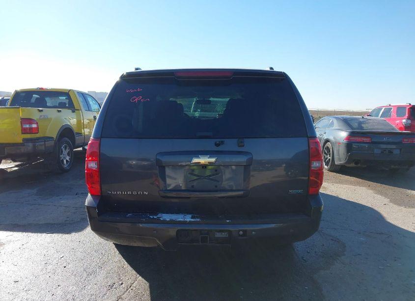 Photo 16 of 2011 Chevrolet Suburban 1500 LT1 (VIN 1GNSCJE01BR299003)