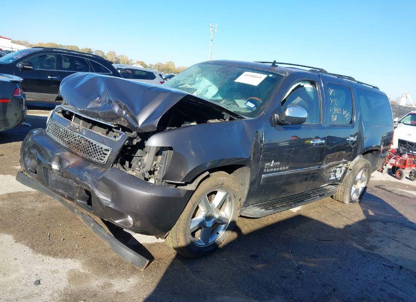 Photo 2 of 2011 Chevrolet Suburban 1500 LT1 (VIN 1GNSCJE01BR299003)