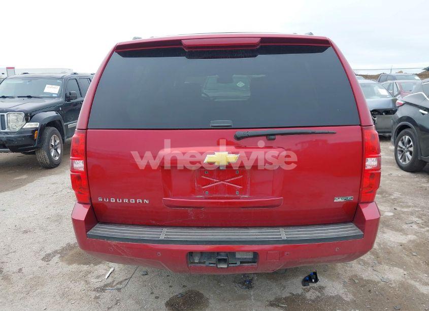 Photo 16 of 2012 Chevrolet Suburban 1500 LT (VIN 1GNSCJE01CR206854)