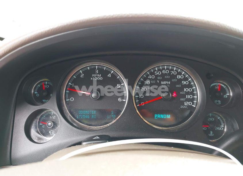 Photo 7 of 2012 Chevrolet Suburban 1500 LT (VIN 1GNSCJE01CR206854)