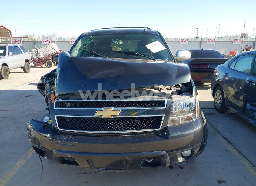 Photo 13 of 2012 Chevrolet Suburban 1500 LT (VIN 1GNSCJE01CR212086)