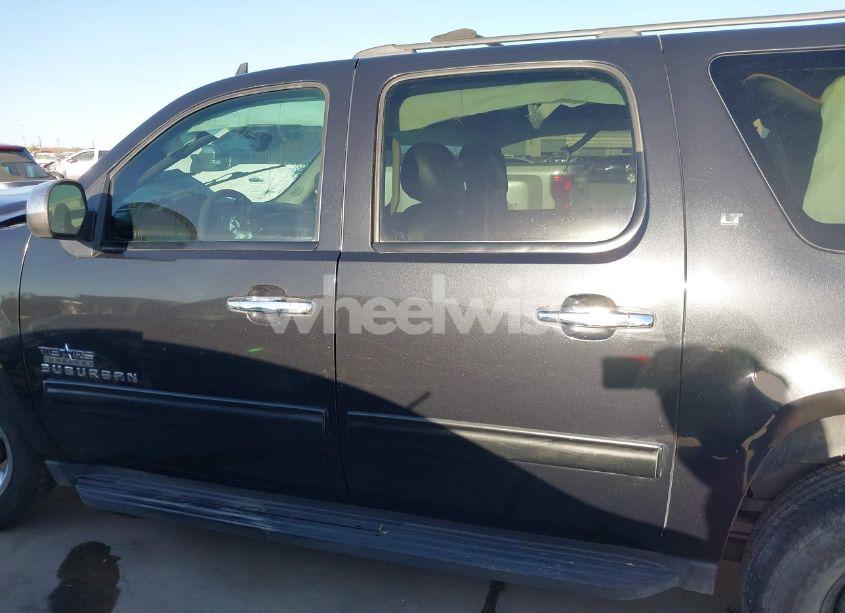 Photo 15 of 2012 Chevrolet Suburban 1500 LT (VIN 1GNSCJE01CR212086)