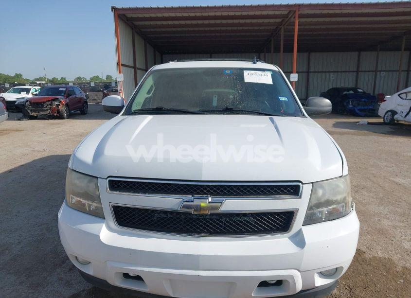 Photo 12 of 2011 Chevrolet Suburban 1500 LT1 (VIN 1GNSCJE02BR160367)
