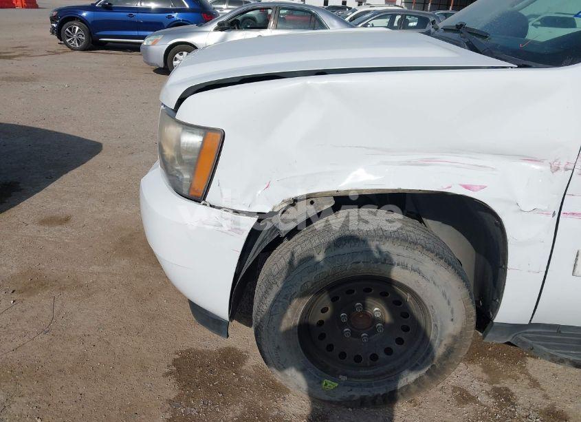 Photo 6 of 2011 Chevrolet Suburban 1500 LT1 (VIN 1GNSCJE02BR160367)