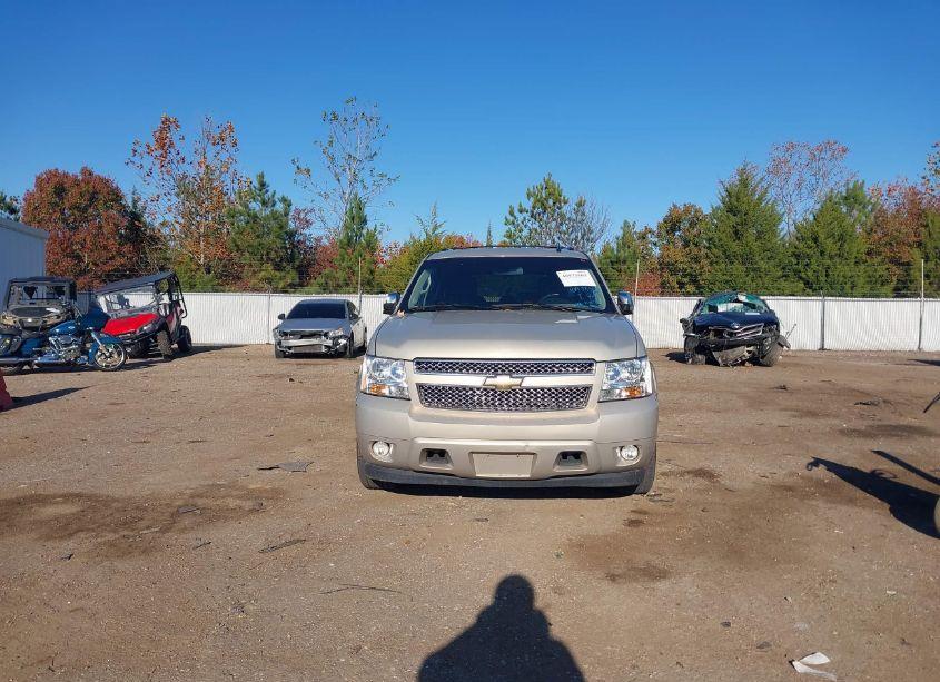 Photo 12 of 2011 Chevrolet Suburban 1500 LT1 (VIN 1GNSCJE02BR302264)