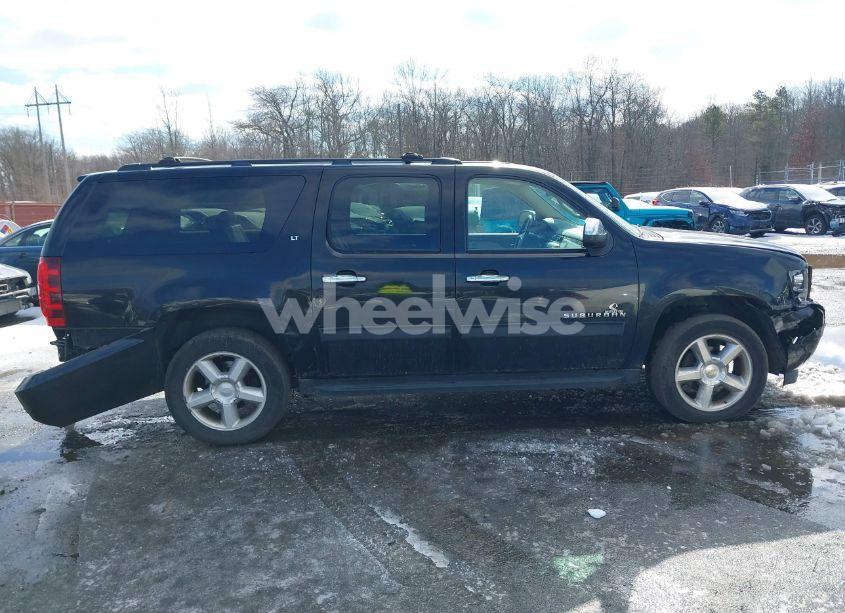 Photo 13 of 2012 Chevrolet Suburban 1500 LT (VIN 1GNSCJE02CR109193)