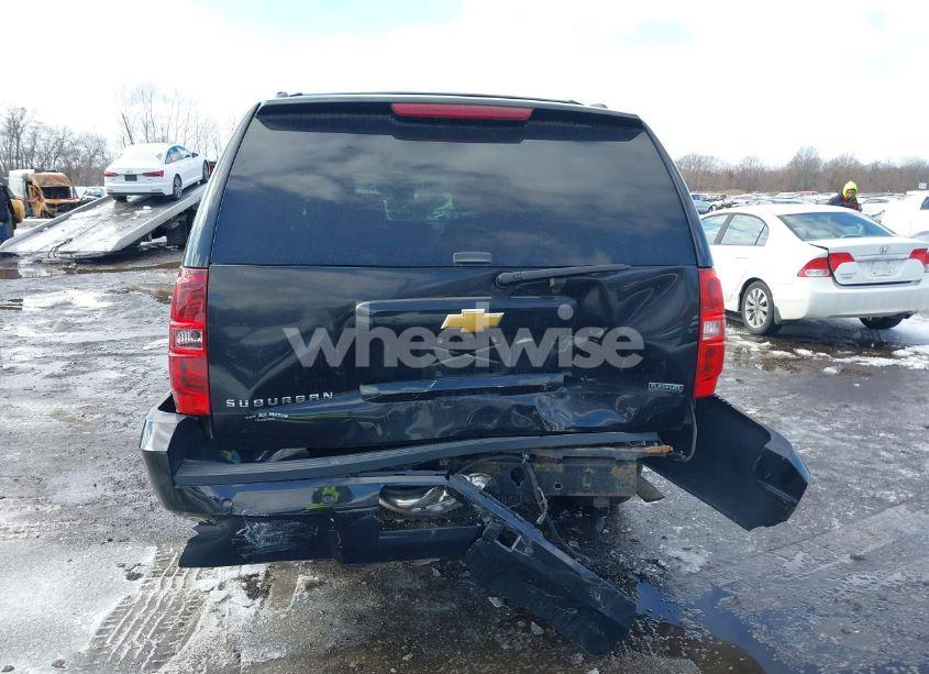 Photo 16 of 2012 Chevrolet Suburban 1500 LT (VIN 1GNSCJE02CR109193)