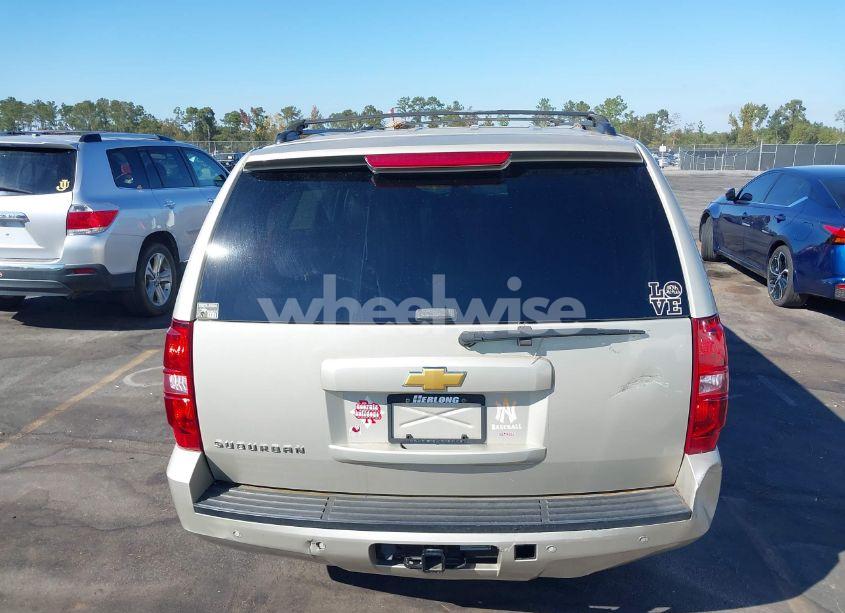 Photo 16 of 2013 Chevrolet Suburban 1500 LT (VIN 1GNSCJE02DR356229)