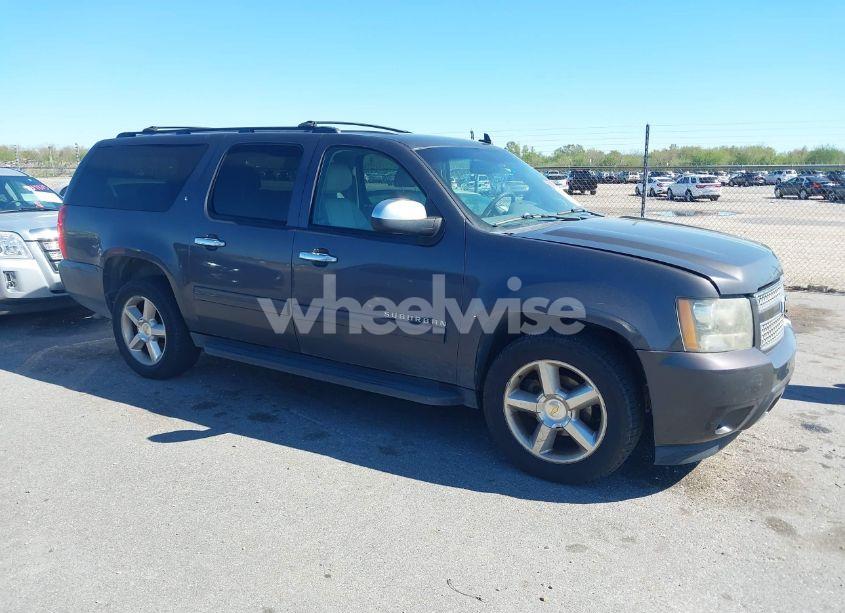 Photo 13 of 2011 Chevrolet Suburban 1500 LT1 (VIN 1GNSCJE03BR255374)