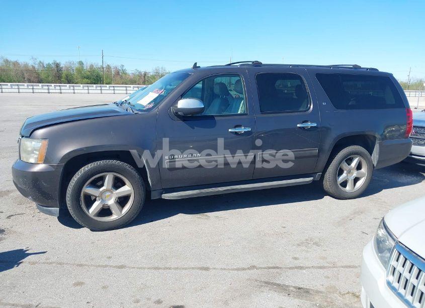 Photo 14 of 2011 Chevrolet Suburban 1500 LT1 (VIN 1GNSCJE03BR255374)
