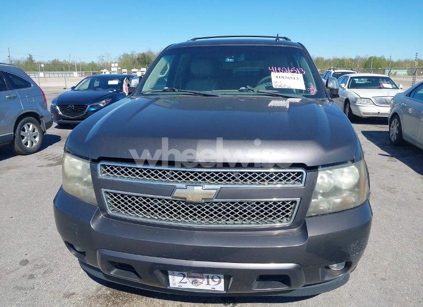 Photo 6 of 2011 Chevrolet Suburban 1500 LT1 (VIN 1GNSCJE03BR255374)