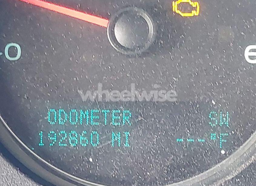 Photo 15 of 2013 Chevrolet Suburban 1500 LT (VIN 1GNSCJE03DR105672)